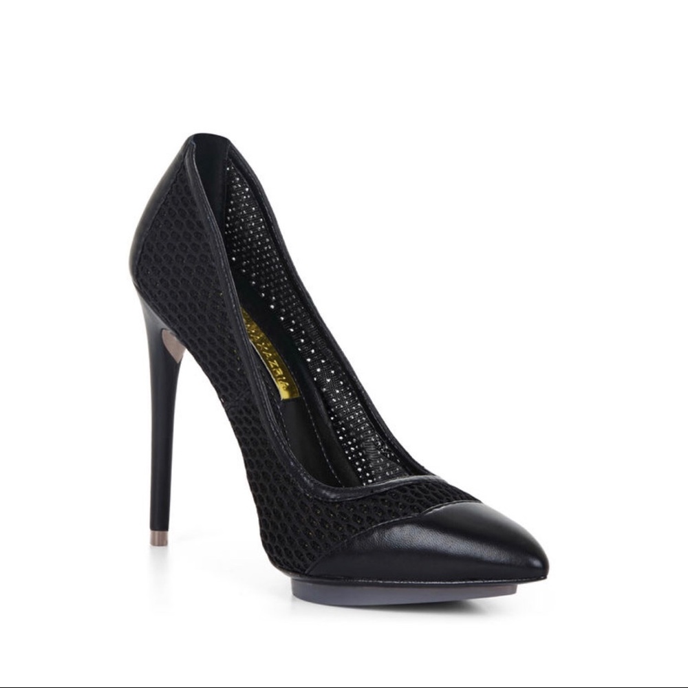 8 1/2 Black Thick Mesh Pumps BCBG Max Kassia